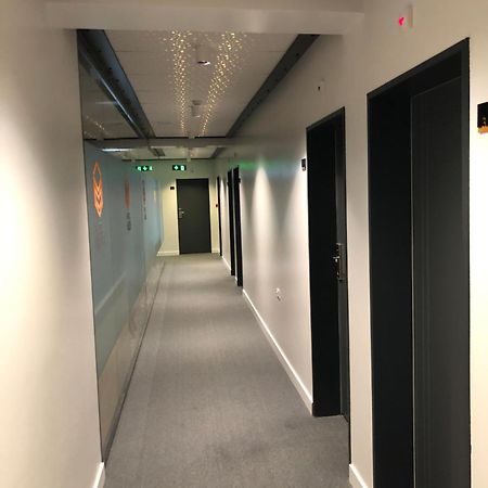 Kubi Hotel ストルガ エクステリア 写真